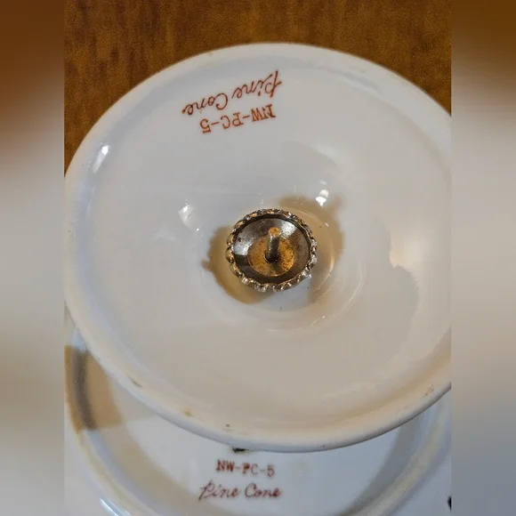 Vintage Norcrest Fine China Pine Cone Pedestal Plate With Gold Trim Lace NW-PC-5 - Picture 7 of 10